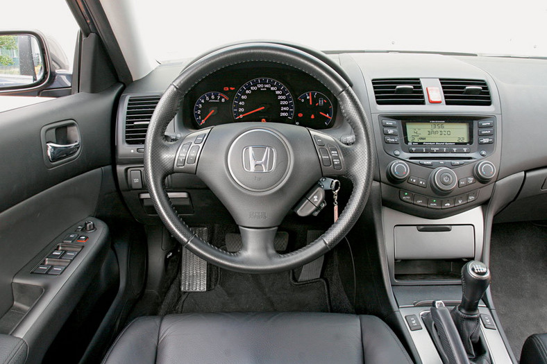 Honda Accord (2003-08) - cena od 19 500 zł