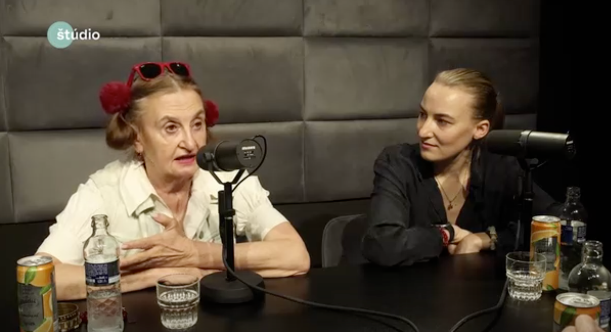 Eva Holubová v talkšou Adela trochu inak.