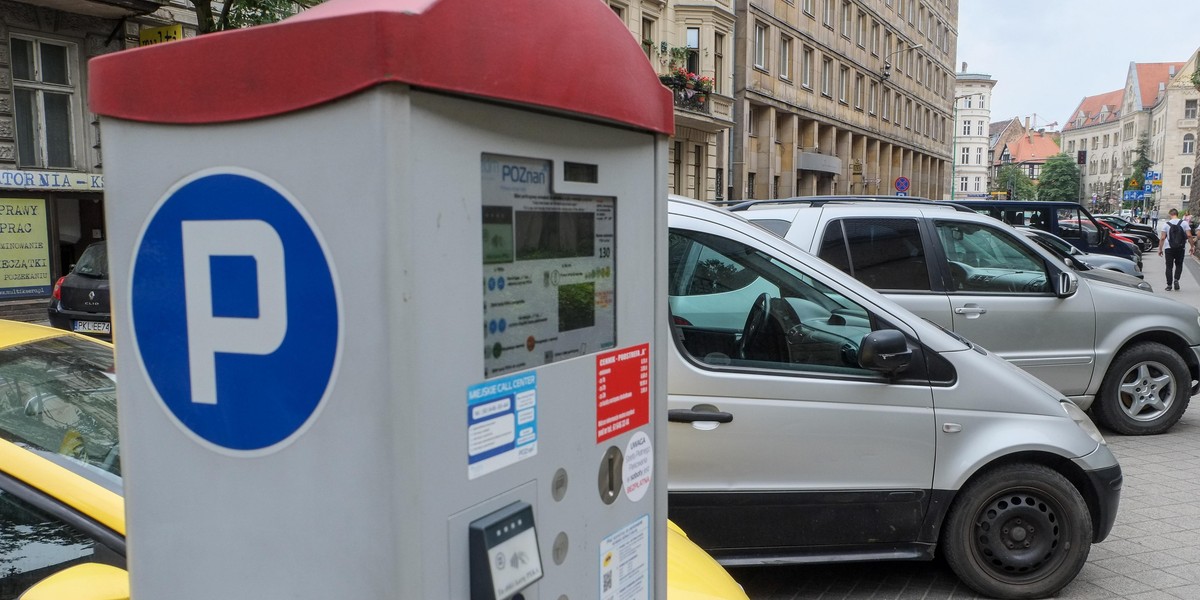 Tylko auta elektryczne mogą parkować w strefie za darmo