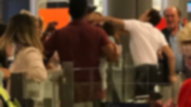 Rękoczyny na lotnisku: pracownik lotniska podniósł rękę na ojca, trzymającego dziecko