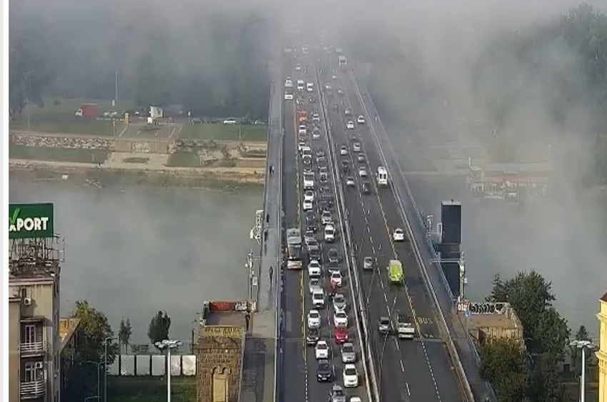 Magla na Brankovom mostu