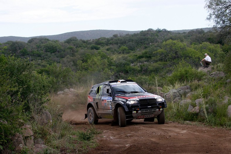 Rajd Dakar 2011: awans Hołowczyca (2.etap, wyniki, fot. Willy Weyens)