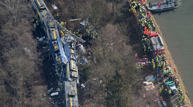 A levegőből látszódott igazán, mekkora a baj / Fotó: AFP