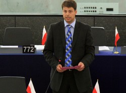 Kandydata Rydzyka natura wyposażyła hojnie