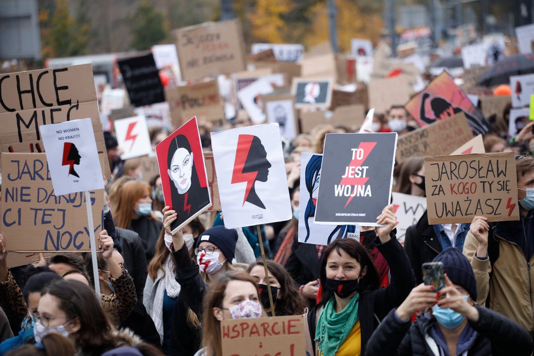 Warszawa, 28.10.2020 r. Protest Idziemy na Spacer .