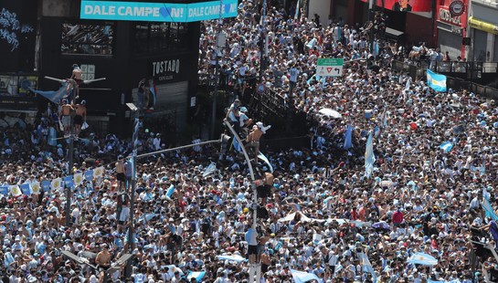 Feta w Buenos Aires. Tak Argentyńczycy świętowali mistrzostwo świata [FOTO]