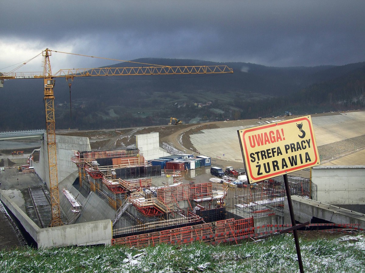 Zapora w Świnnej Porębie