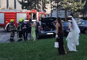 Dete ostalo zaključano u automobilu tokom svadbe u Zagrebu