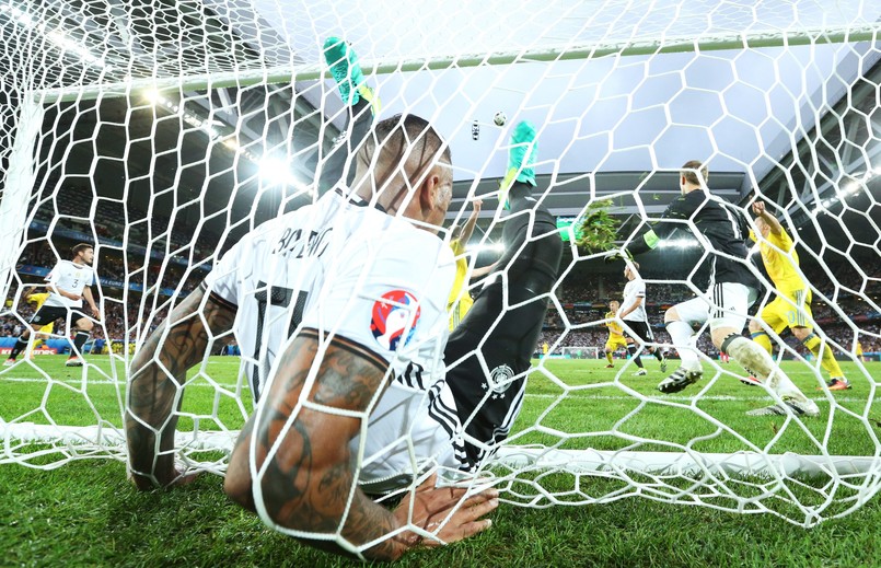 To może być najlepsza interwencja Euro 2016. Boateng uratował Niemców przed stratą gola. ZDJĘCIA