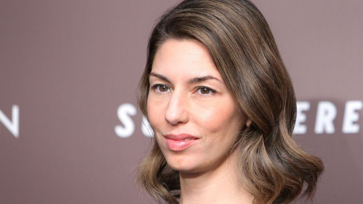 Sofia Coppola o nastoletnich złodziejach Sofia Coppola zamierza nakręcić film o ekipie nastoletnich złodziei, zwanej "Burglar Bunch" lub "The Bling Ring".