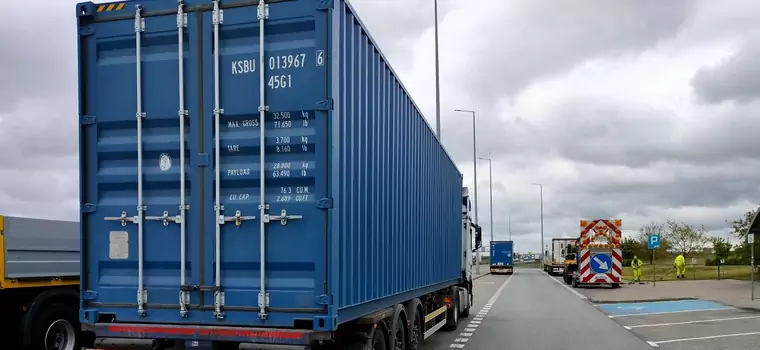 Inspektorzy ITD zatrzymali słowacką ciężarówkę. Zbyt długo jeździła po Polsce