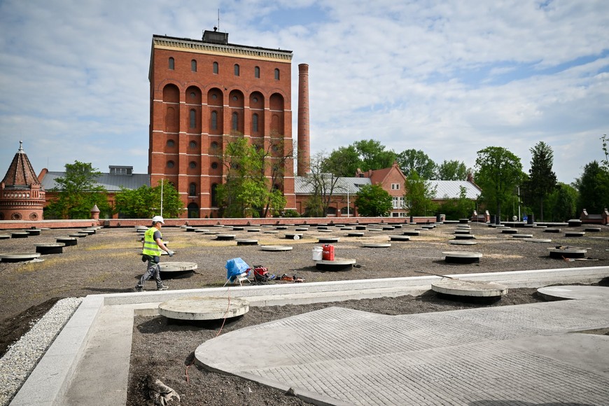 Trwają już prace na dachu
