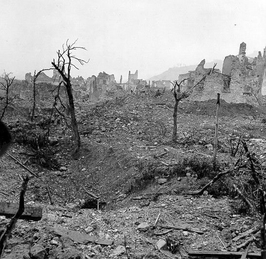 Ruiny opactwa Monte Cassino (domena publiczna).