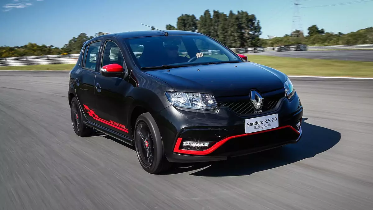 Renault Sandero R.S. 2.0 Racing Spirit – old schoolowy hot hatch