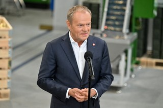 Donald Tusk dzieli Polaków. Najnowszy sondaż pokazuje wyraźną polaryzację