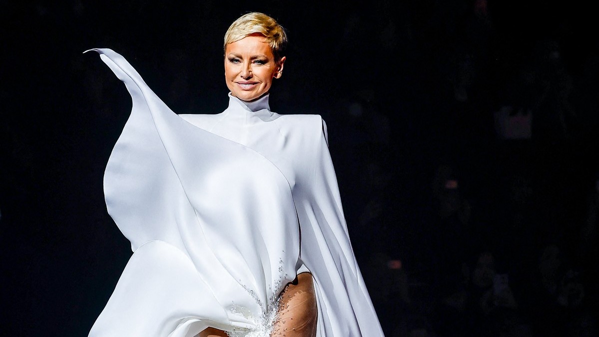 Adriana Sklenaříková sa zúčastnila prehliadky kolekcie haute couture návrhára Stephena Rollanda na Parížskom týždni módy, 27.1.2026 v Paríži.