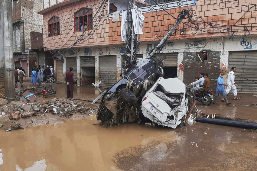 Gotovo 200 ljudi poginulo u poplavama u Pakistanu