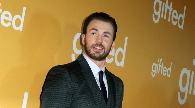 Chris Evans megmutatta tánctudását/Fotó:Northfoto