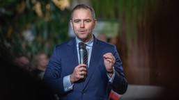 odchody 81. rocznicy wyzwolenia auschwitz. prezydent nawrocki zabrał g