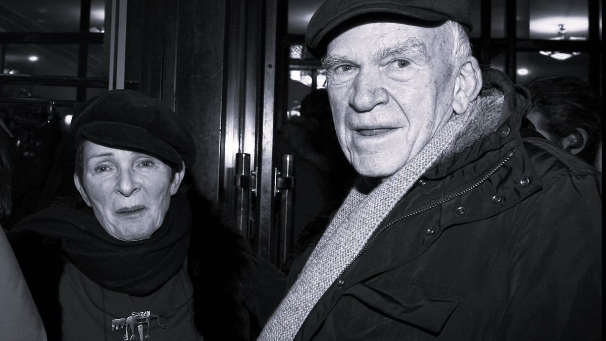Milan Kundera uniknął ślubu ze swoją żoną. Przysięgę złożył... przyjaciel