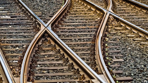 Miasto Kraków dąży do wyeliminowania niebezpiecznych przejazdów kolejowych