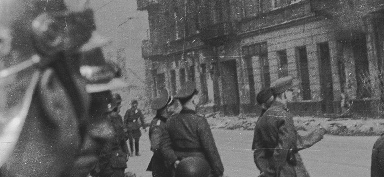 Wstrząsający polski film od dziś w streamingu. Tych zdjęć świat miał nie zobaczyć