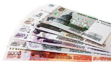Rosja wydała 76 mld USD i 5,4 mld euro na ratowanie rubla w 2014 r.