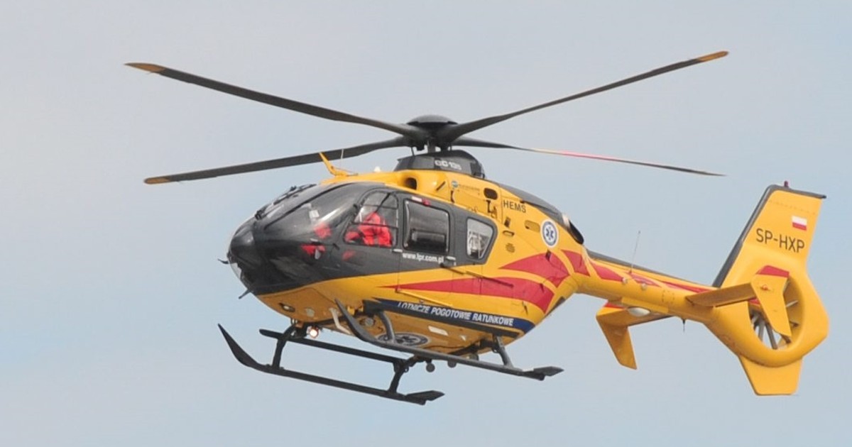 Dramat rodziny pod Szczecinem. Ranna mama i dzieci. Śmigłowiec ratowniczy pilnie zabrał trzylatka