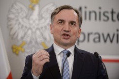 Ziobro odcina się od sędziego Szmydta. 'To służby specjalne Tuska pozwoliły mu uciec'