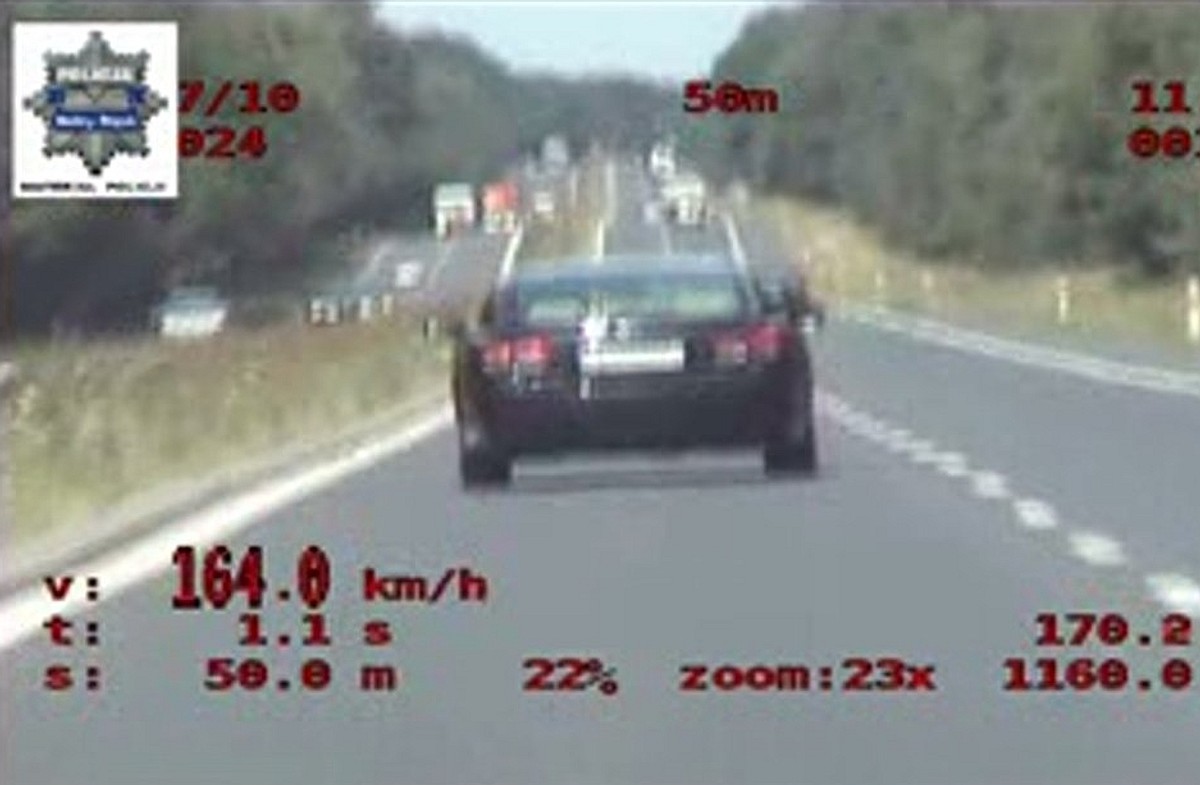 200 km/h! Lexus poniósł staruszka!