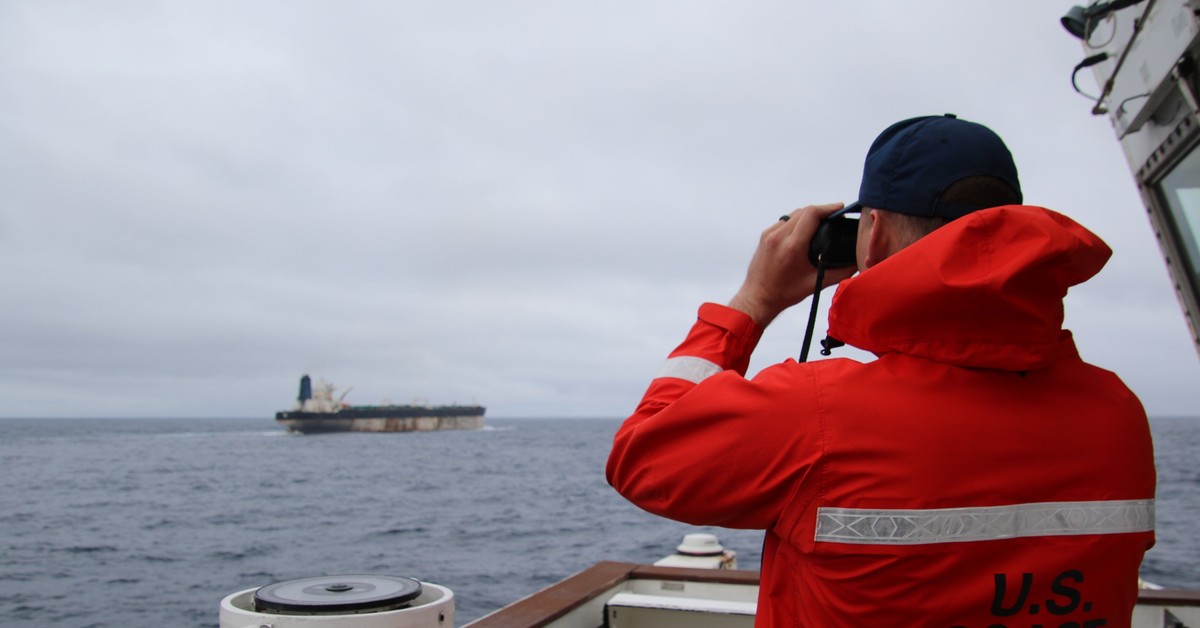 Amerykanie zajęli tankowiec z floty cieni. "Sprawdzamy się, kto jest silniejszy. Rosja jakoś odpowie"