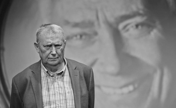 Wojciech Młynarski nie żyje. Poeta, satyryk i reżyser zmarł po ciężkiej chorobie, miał 76 lat