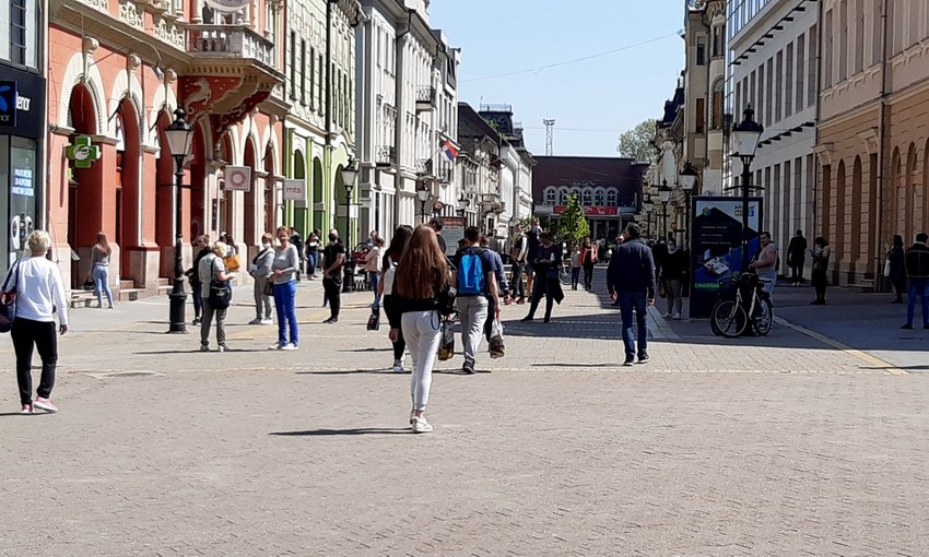 Subotica kao u srećna vremena, puna šetača