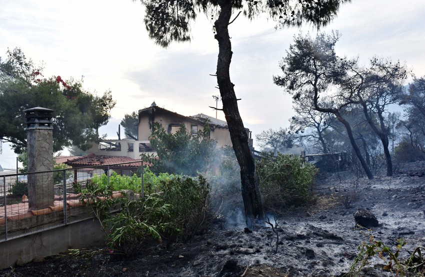 Požari u Grčkoj - Lutraki