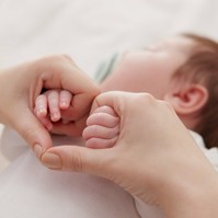 Ezért nem sírnak a kórházban hagyott újszülött babák