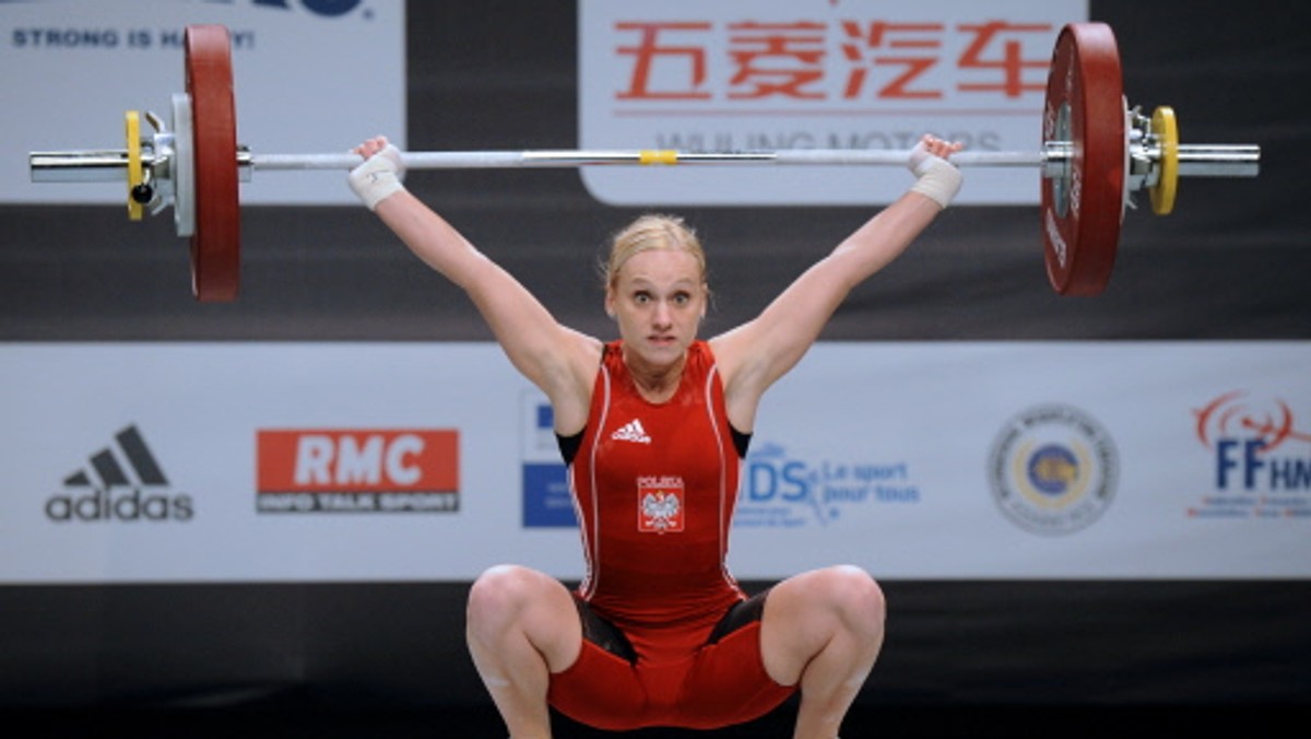 Joanna Łochowska (UKS Zielona Góra) uzyskała 189 kg (w rwaniu i podrzucie) i zajęła szóste miejsce w kategorii 53 kg w odbywających się w tureckiej Antalyi mistrzostwach Europy w podnoszeniu ciężarów. Sensacyjnie wygrała reprezentantka Mołdawii Cristina Iovu, która pokonała m.in. broniącą tytułu Turczynkę Aylin Dasdelen.