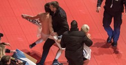 Golasy na premierze "Kopciuszka" w Berlinie [ZDJĘCIA]