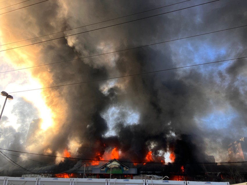 Požar u Kineskom tržnom centru