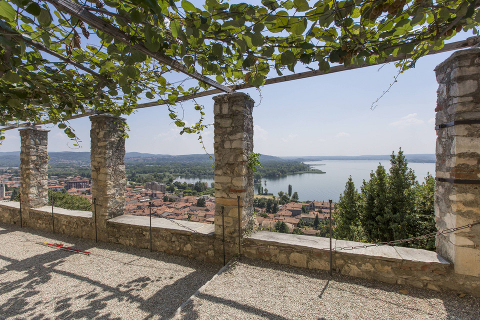 Castel Rocca Borromeo