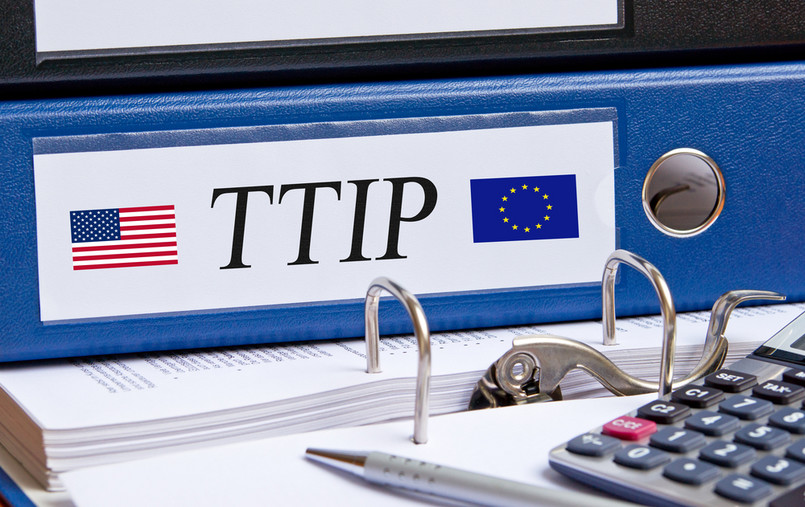 Wokół TTIP narosło szereg kontrowersji - dotyczących utraty miejsc pracy czy łamania demokratycznych zasad.