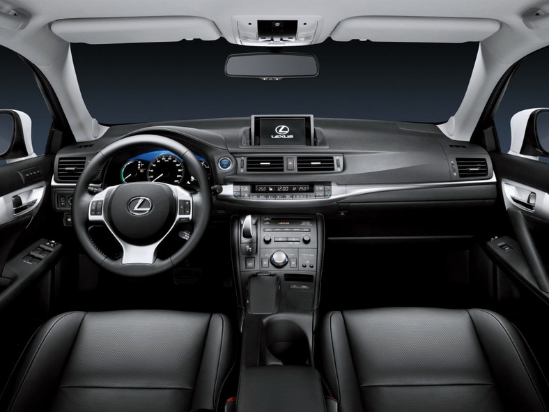 Lexus CT 200h: Naprawdę ostry zawodnik