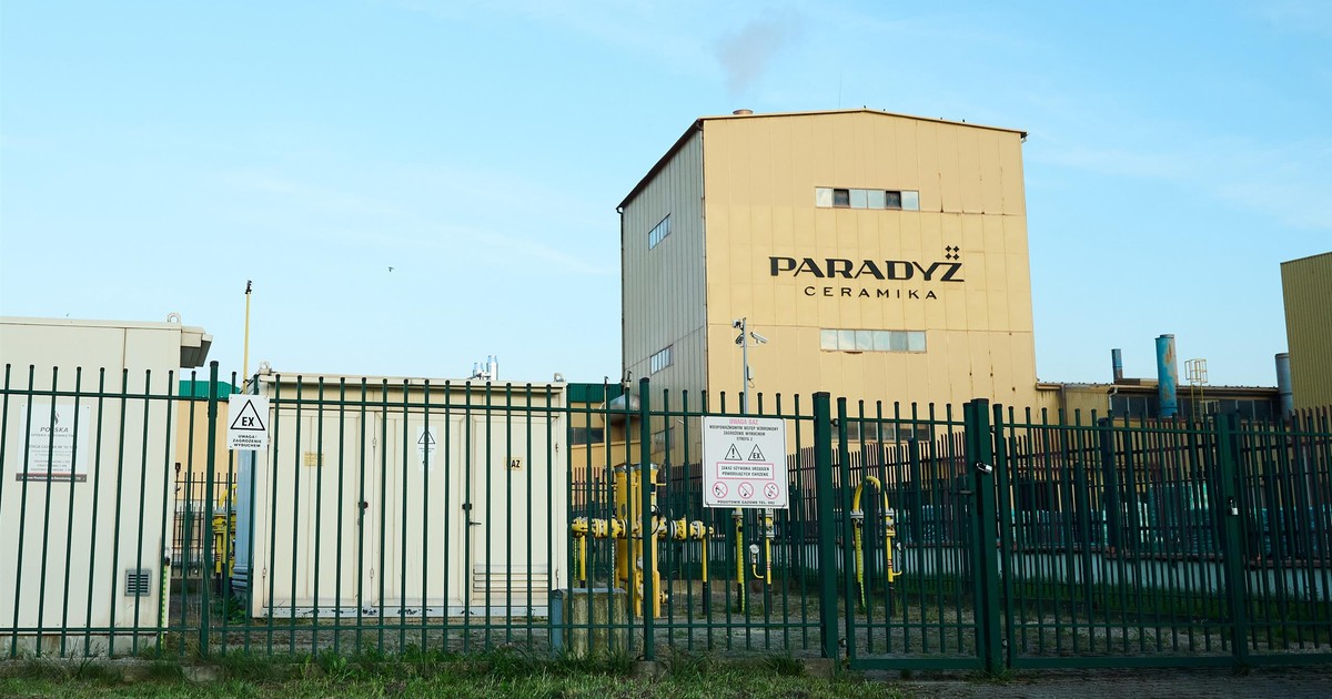 Zwolnienia grupowe w dużym zakładzie. Ceramika Paradyż zwalnia 140 osób