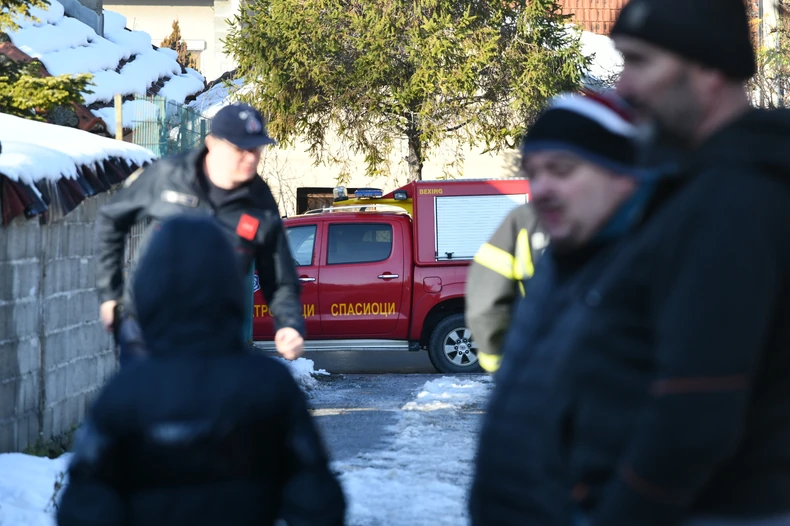 Komšije pomogle porodicama kojima su izgorele kuće