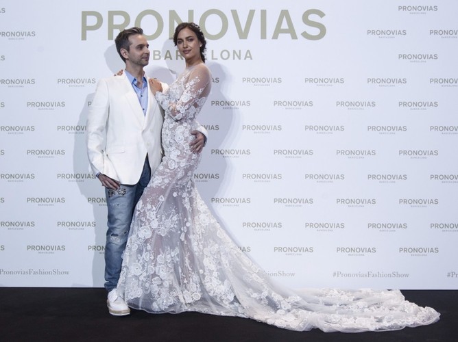Irina Shayk i Herve Moreau - dyrektor kreatywny Pronovias