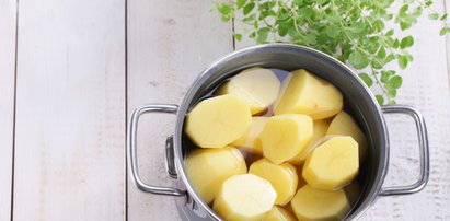 Ziemniaki ugotujesz bez soli, będą smaczne. Mamy dla was przepisy