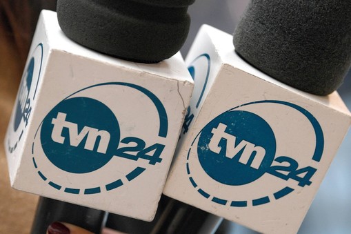 Mikrofony telewizji TVN24 na Kongresie 590 w Jasionce