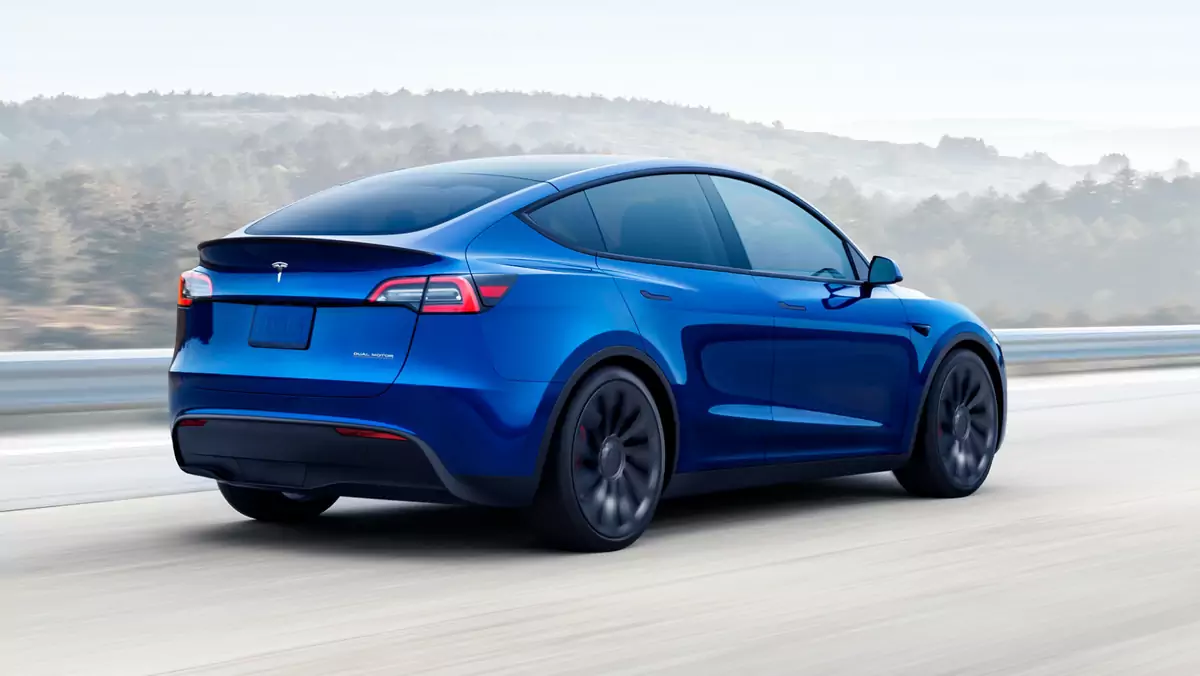 Tesla Model Y (2021)