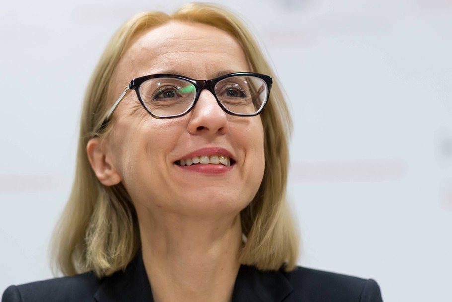 Teresa Czerwińska, minister finansów, ma sprzymierzeńca w dążeniach do realizacji budżetu. Jest nim dobra koniunktura