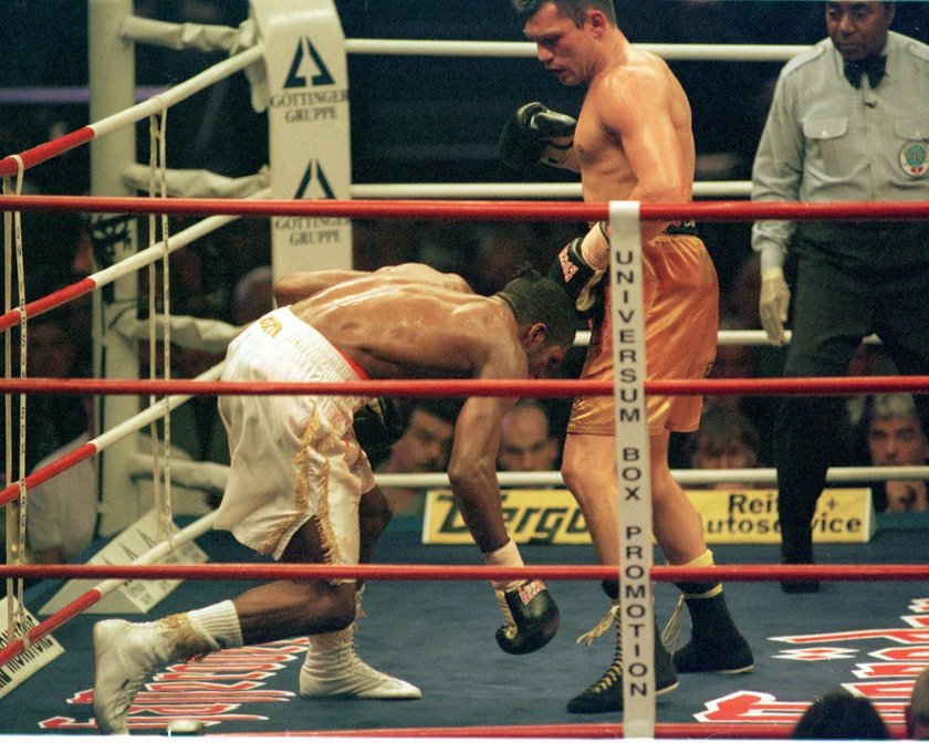 10 września 1994 roku faworytem był Barber, do którego należał pas mistrza świata WBO w wadze półciężkiej.