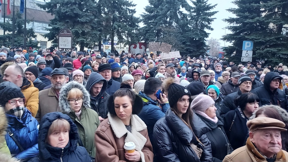 Po podwyżkach za ciepło mieszkańcy Piotrkowa znów idą na ratusz